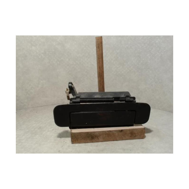Poignee porte arriere droit AUDI 80 3 PHASE 2 d’occasion