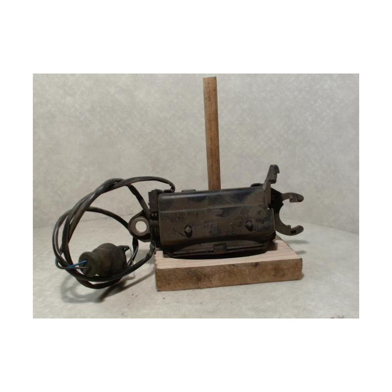 Poignee porte avant gauche AUDI A4 1 PHASE 1 d’occasion