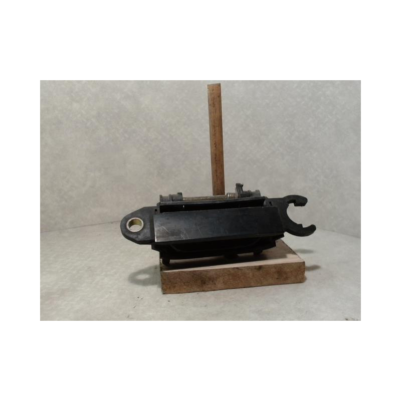 Poignee porte avant droit AUDI 80 3 PHASE 2 d’occasion