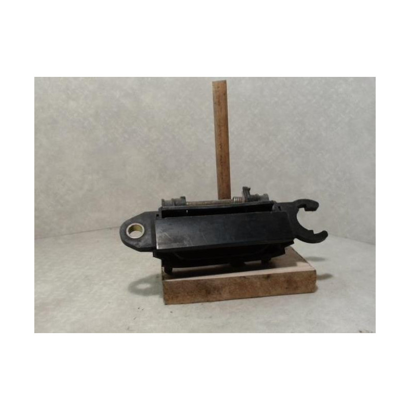 Poignee porte avant droit AUDI 80 3 PHASE 2 d’occasion