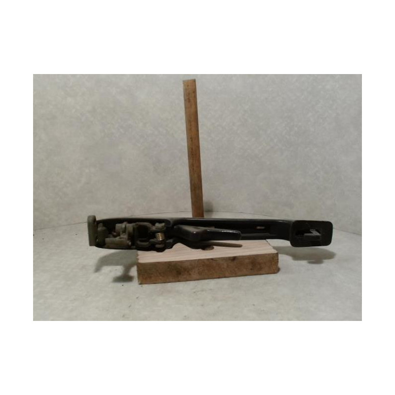 Poignee porte avant droit AUDI 80 3 PHASE 1 d’occasion
