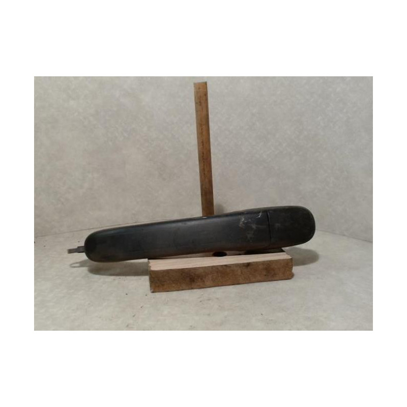 Poignee de maintien arriere droit VOLKSWAGEN 1.3 I 55 8V d’occasion