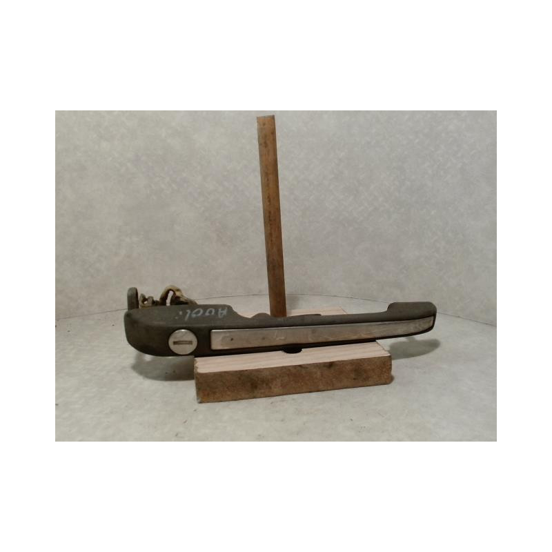 Poignee porte avant droit RENAULT CLIO 1 PHASE 1 d’occasion