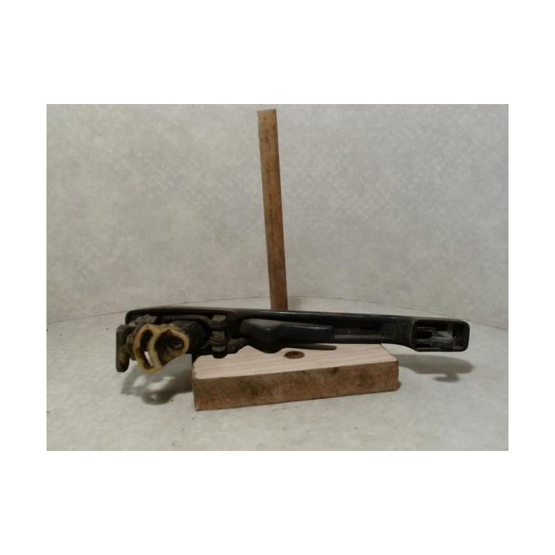 Poignee porte avant droit RENAULT CLIO 1 PHASE 1 d’occasion
