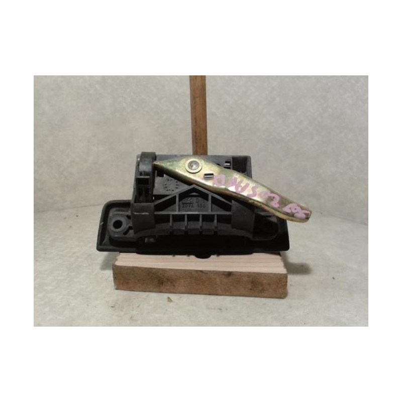 Poignee porte arriere droit PEUGEOT 205 PHASE 1 d’occasion