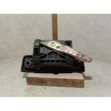 Poignee porte arriere droit PEUGEOT 205 PHASE 1 d’occasion