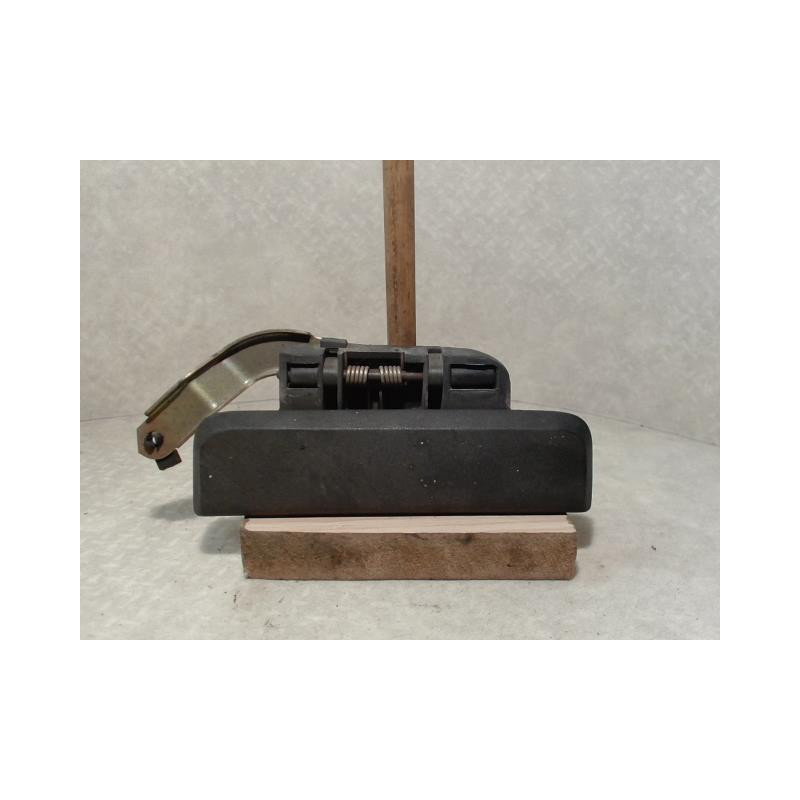 Poignee porte avant droit PEUGEOT 205 PHASE 1 d’occasion