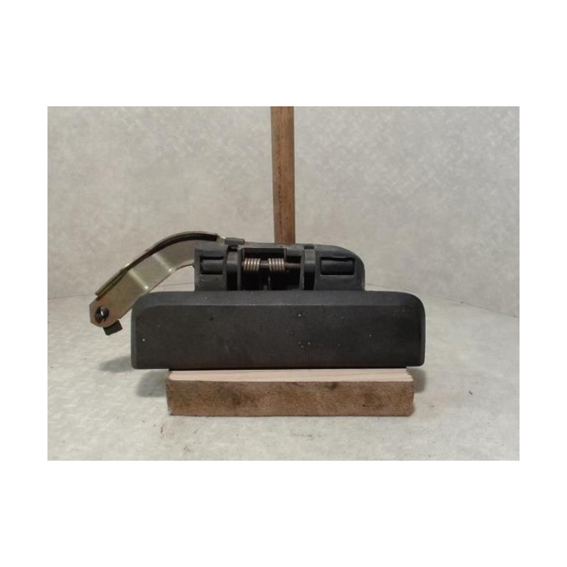 Poignee porte avant droit PEUGEOT 205 PHASE 1 d’occasion