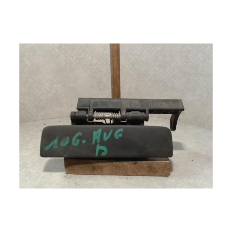 Poignee porte avant droit PEUGEOT 106 PHASE 1 d’occasion