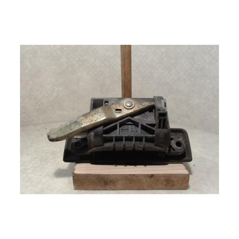 Poignee porte avant gauche PEUGEOT 205 PHASE 1 d’occasion