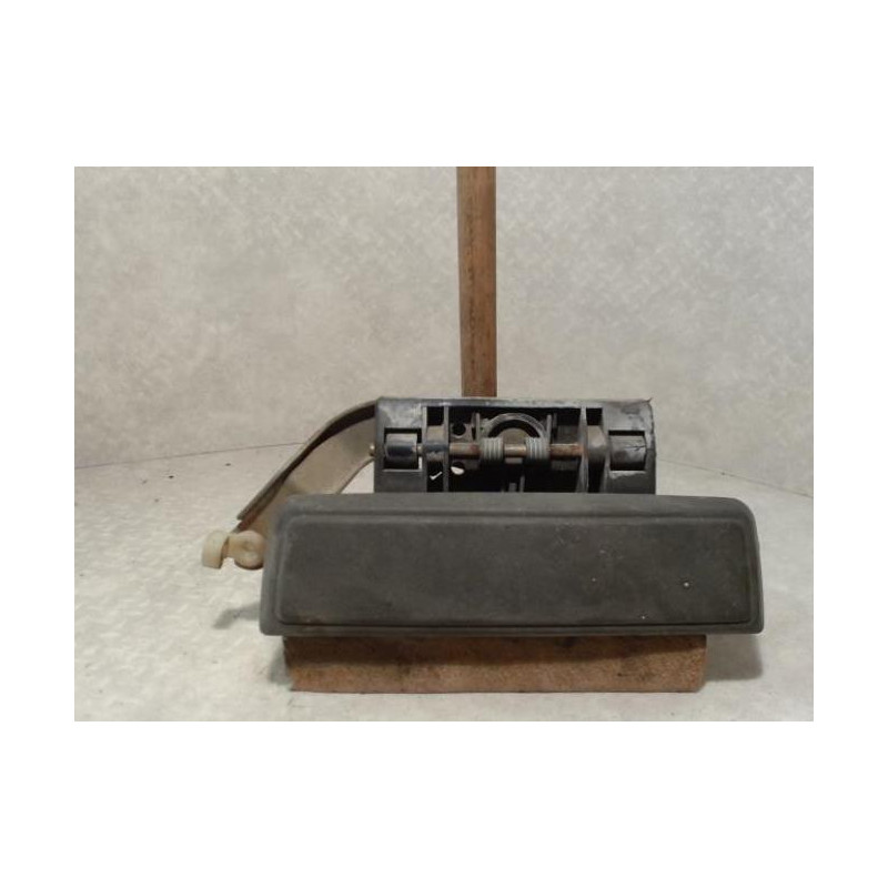 Poignee porte avant droit PEUGEOT 205 PHASE 1 d’occasion