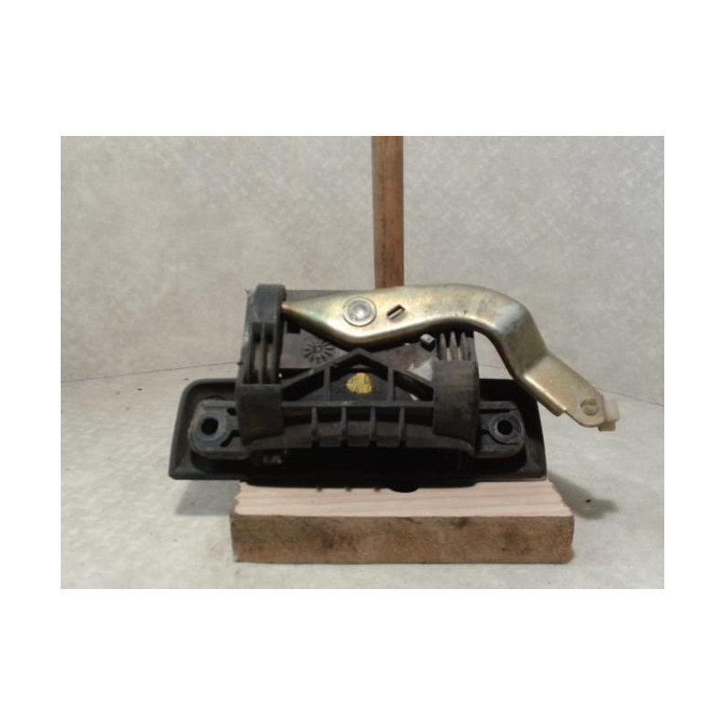 Poignee porte avant droit PEUGEOT 205 PHASE 1 d’occasion