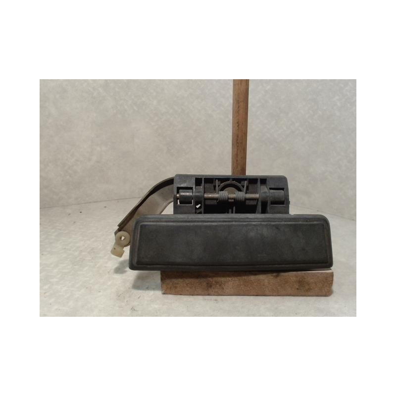 Poignee porte avant droit PEUGEOT 205 PHASE 1 d’occasion