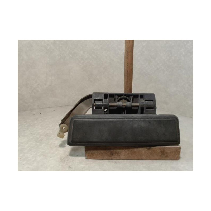 Poignee porte avant droit PEUGEOT 205 PHASE 1 d’occasion
