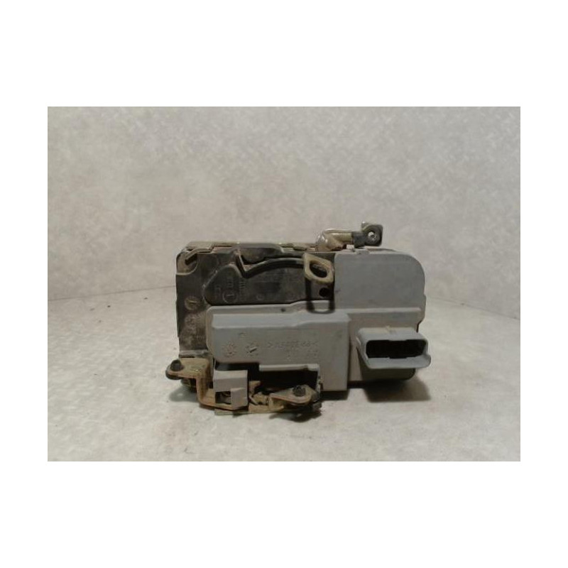 Serrure avant droit PEUGEOT 206 PHASE 1 d’occasion