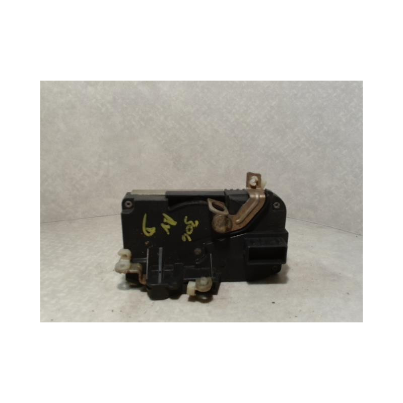 Serrure avant droit PEUGEOT 306 PHASE 1 d’occasion