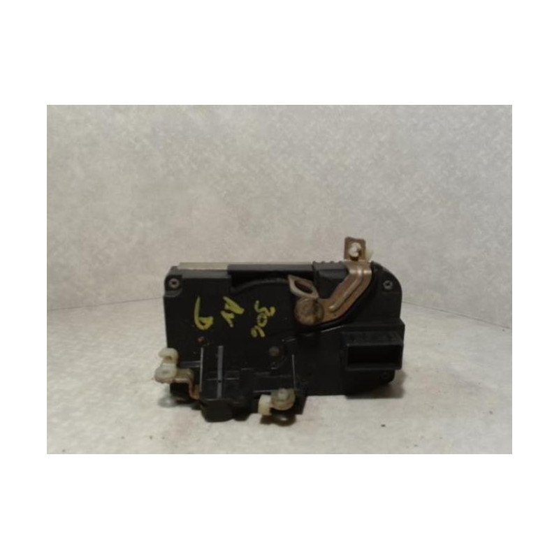 Serrure avant droit PEUGEOT 306 PHASE 1 d’occasion