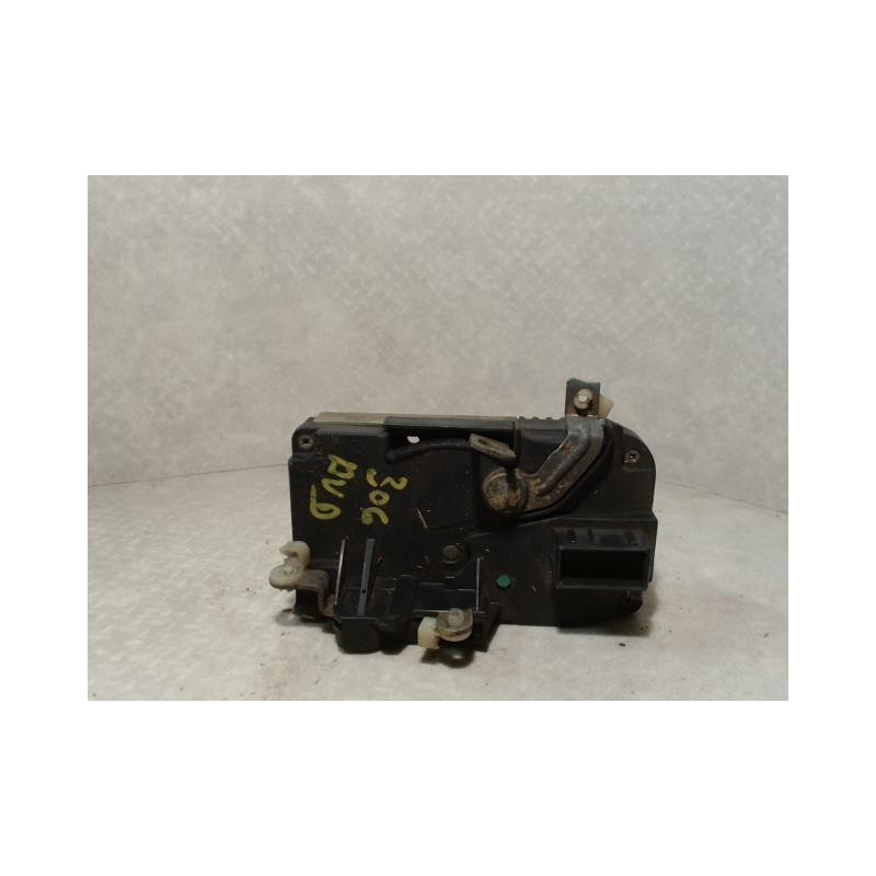 Serrure avant droit PEUGEOT 306 PHASE 1 d’occasion