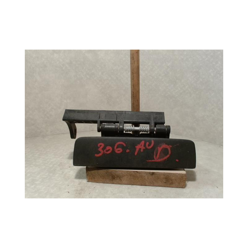 Poignee porte avant droit PEUGEOT 306 PHASE 1 d’occasion