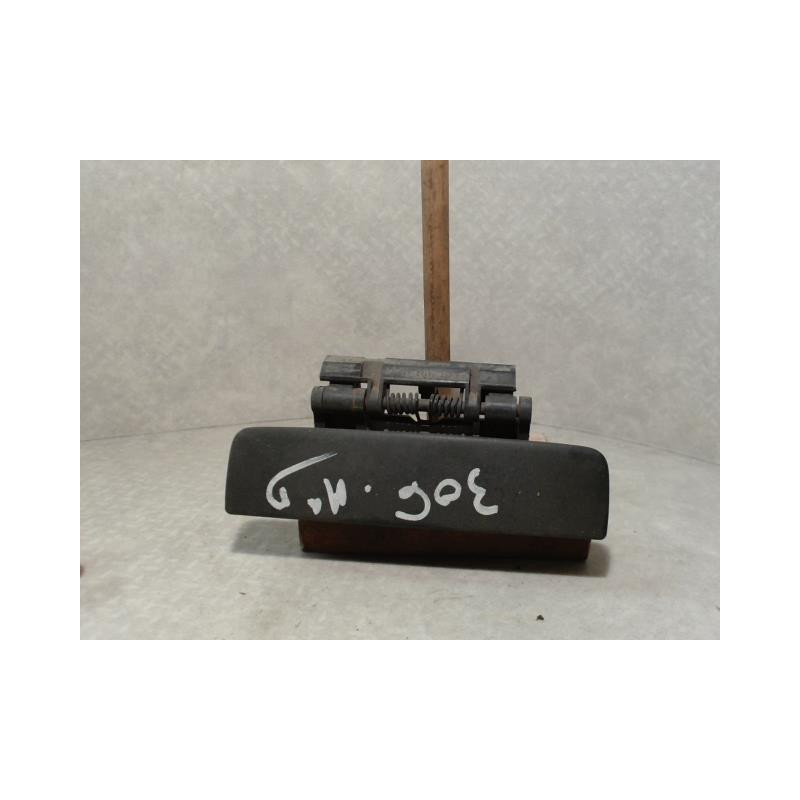 Poignee porte arriere droit PEUGEOT 306 BREAK d’occasion