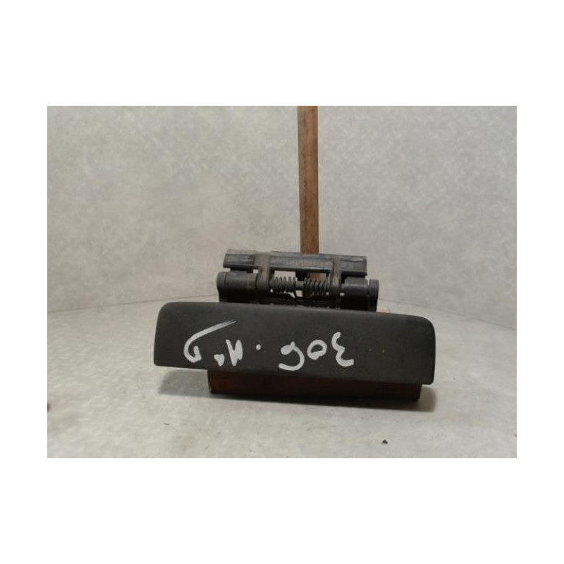 Poignee porte arriere droit PEUGEOT 306 BREAK d’occasion