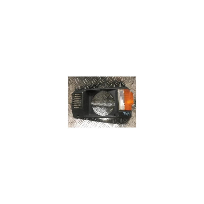 Optique avant secondaire gauche (feux)(clignotant) TOYOTA  d’occasion