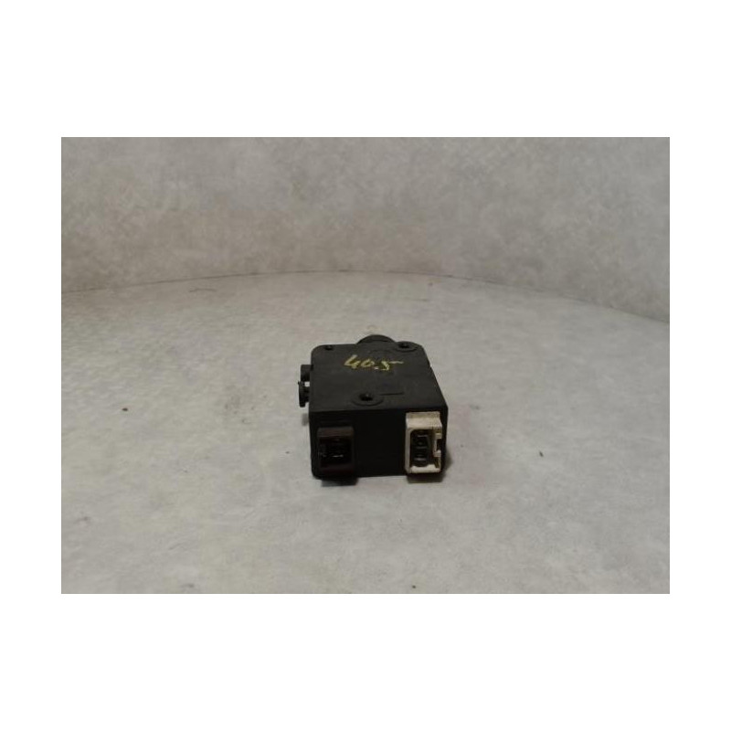 Fermeture non centralisee avant gauche PEUGEOT 405 PHASE 2 BREAK d’occasion