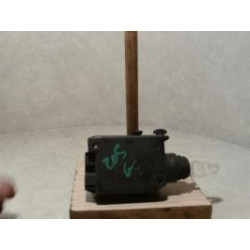 Fermeture non centralisee avant gauche PEUGEOT 205 PHASE 1 d’occasion