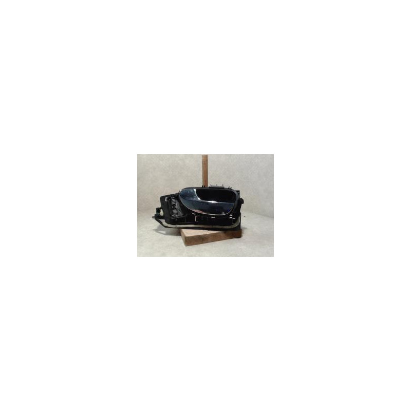 Poignee interieur avant gauche PEUGEOT 307 PHASE 1 BREAK d’occasion