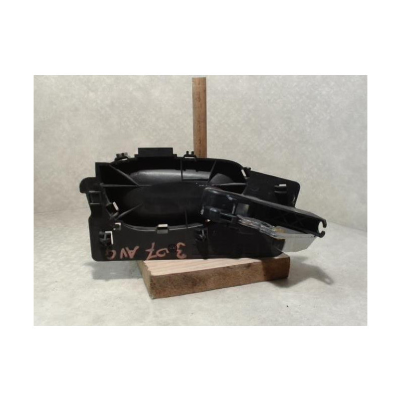 Poignee interieur avant gauche PEUGEOT 307 PHASE 1 BREAK d’occasion