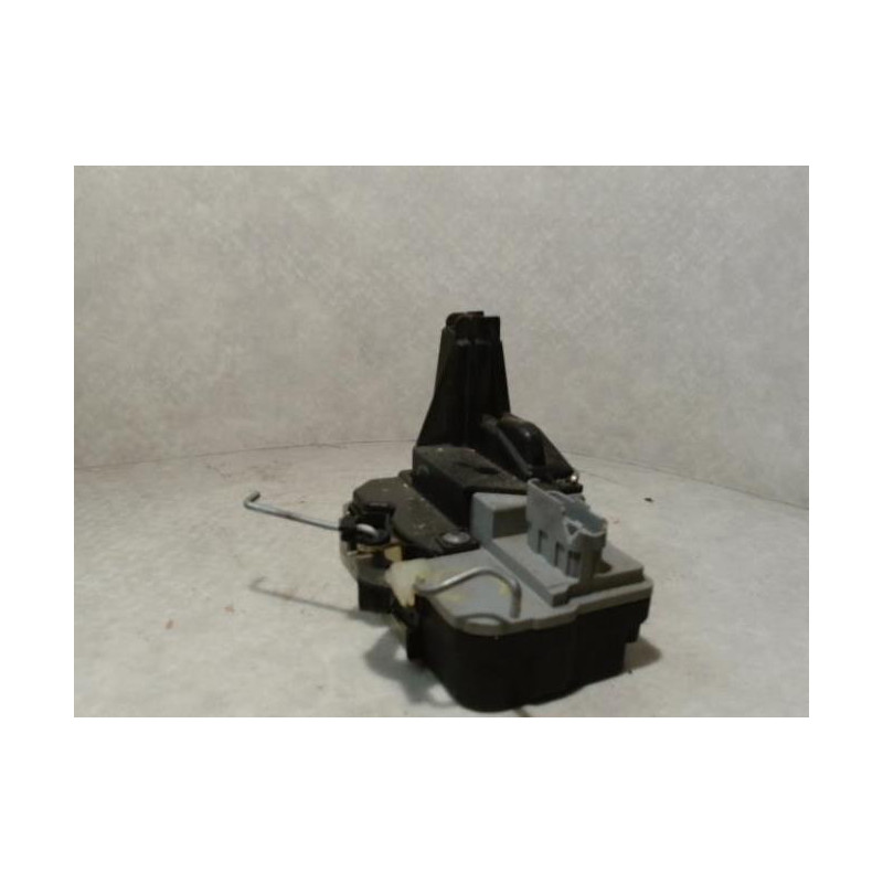 Serrure avant gauche PEUGEOT 307 PHASE 1 d’occasion