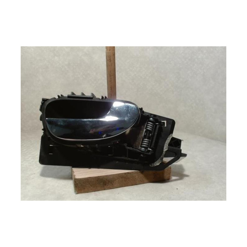 Poignee interieur avant droit PEUGEOT 307 PHASE 1 BREAK d’occasion