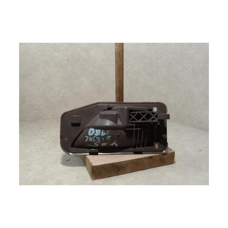 Poignee interieur arriere droit PEUGEOT 405 PHASE 2 BREAK d’occasion