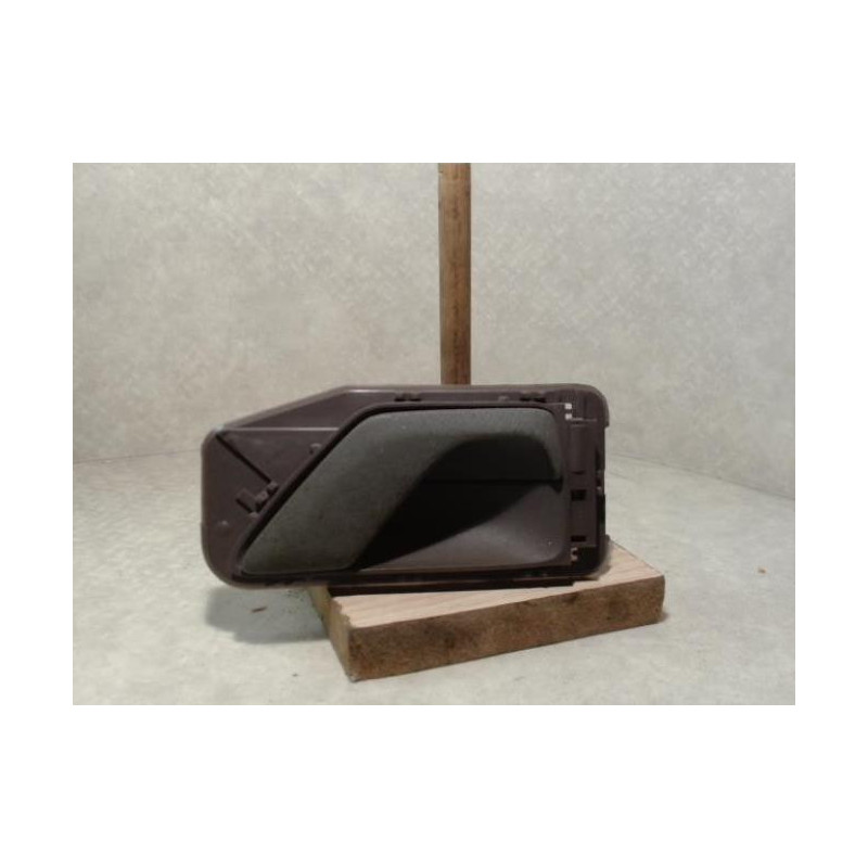 Poignee interieur arriere gauche PEUGEOT 405 PHASE 2 BREAK d’occasion