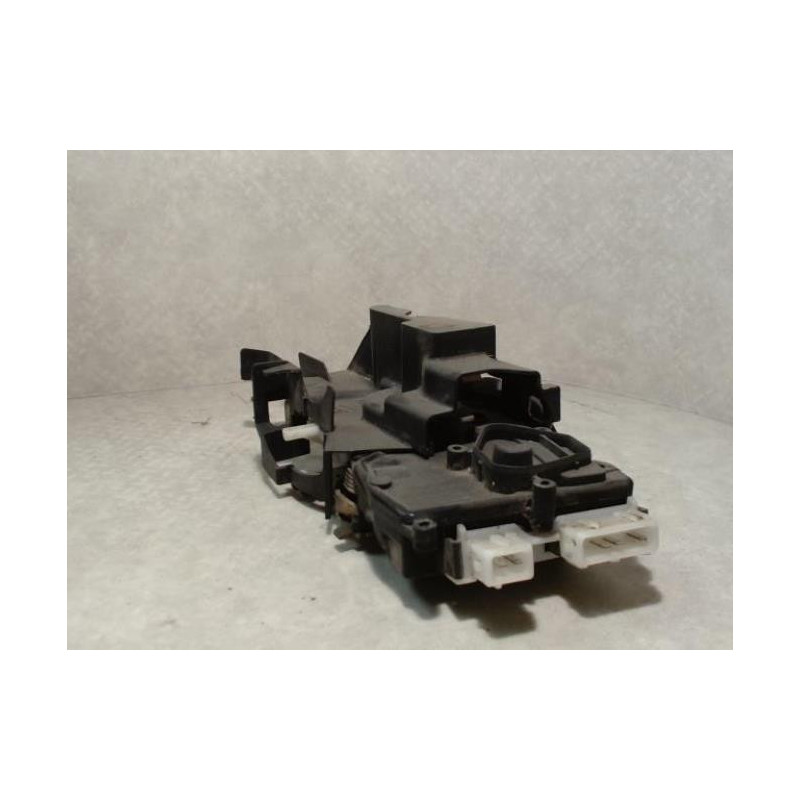Serrure avant droit PEUGEOT 406 PHASE 1 d’occasion