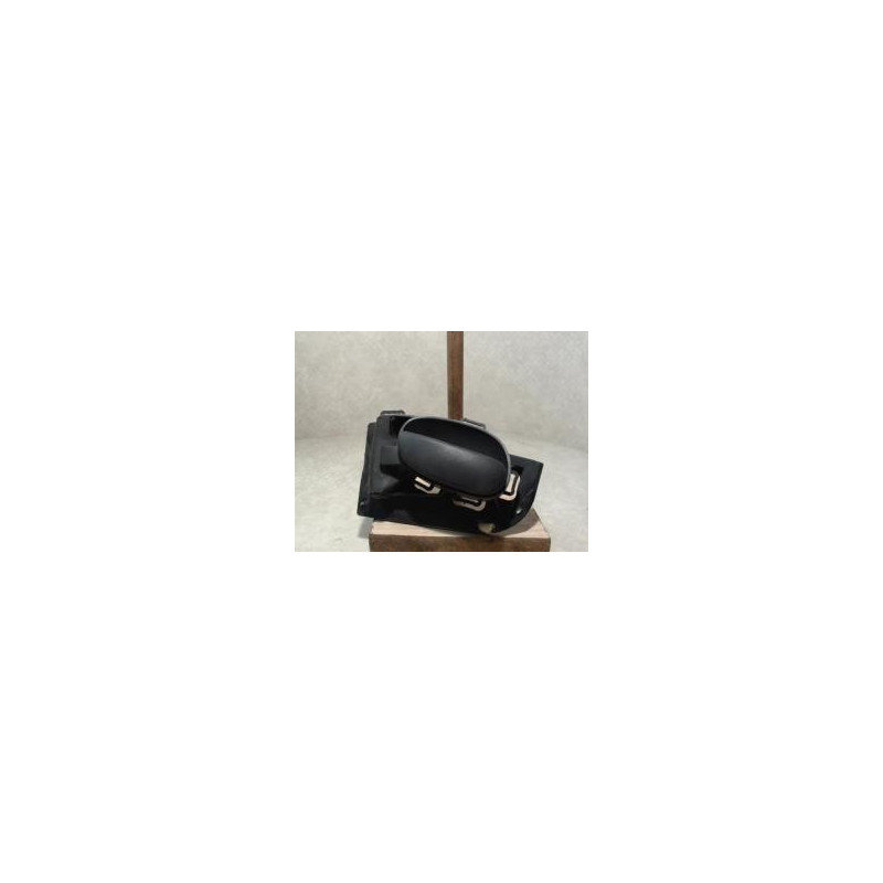 Poignee interieur avant gauche PEUGEOT 206 PHASE 1 d’occasion