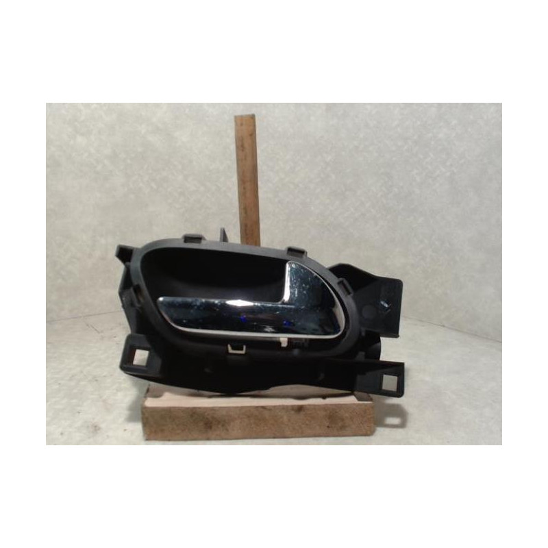 Poignee interieur avant droit PEUGEOT 407 PHASE 1 d’occasion