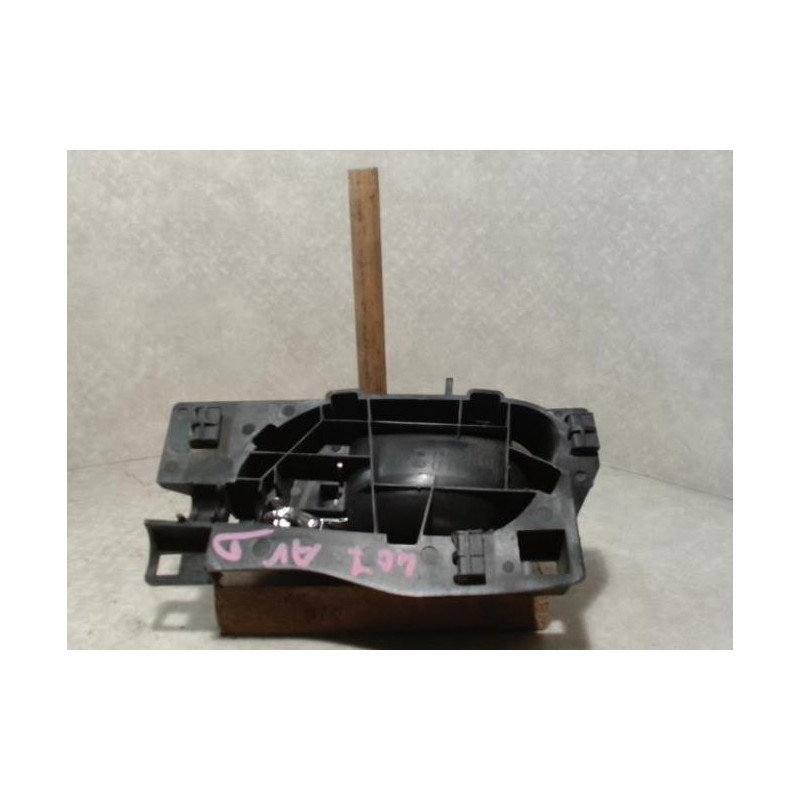 Poignee interieur avant droit PEUGEOT 407 PHASE 1 d’occasion