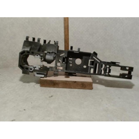Poignee porte avant gauche RENAULT MEGANE 2 PHASE 1 d’occasion