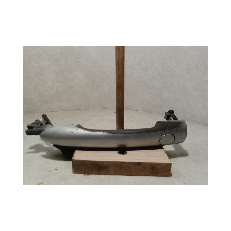 Poignee porte avant gauche RENAULT SCENIC 2 PHASE 1 d’occasion