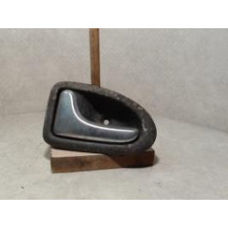 Poignee interieur avant gauche RENAULT CLIO 2 PHASE 1 d’occasion