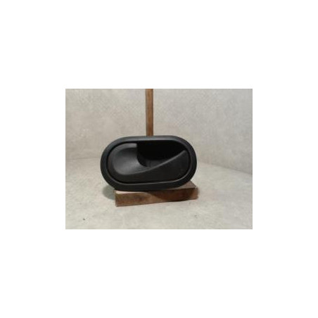 Poignee interieur avant gauche RENAULT TWINGO 1 PHASE 3 d’occasion