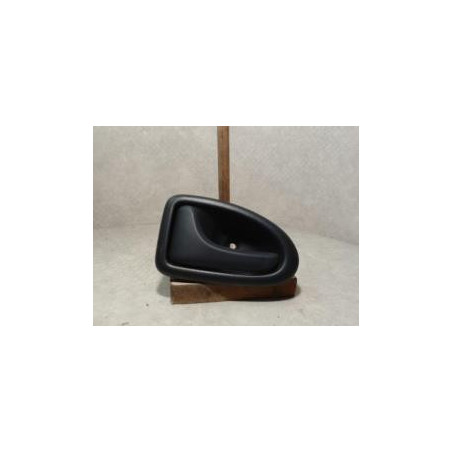 Poignee interieur avant gauche RENAULT CLIO 2 PHASE 1 d’occasion