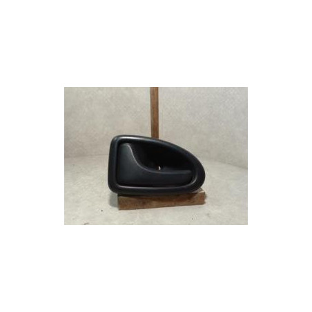 Poignee interieur avant gauche RENAULT CLIO 2 PHASE 2 d’occasion
