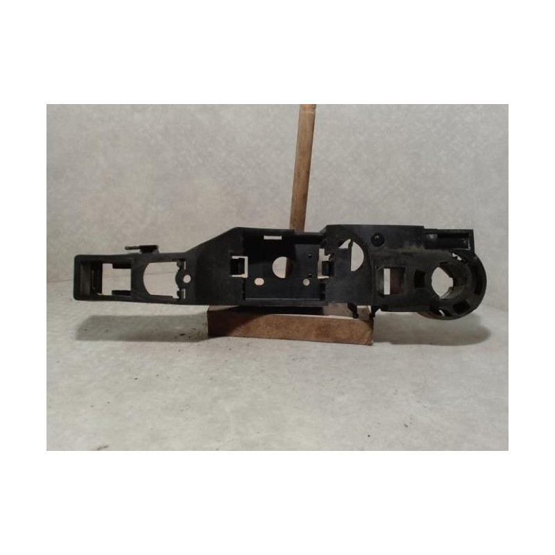 Poignee porte arriere droit RENAULT CLIO 2 PHASE 2 d’occasion