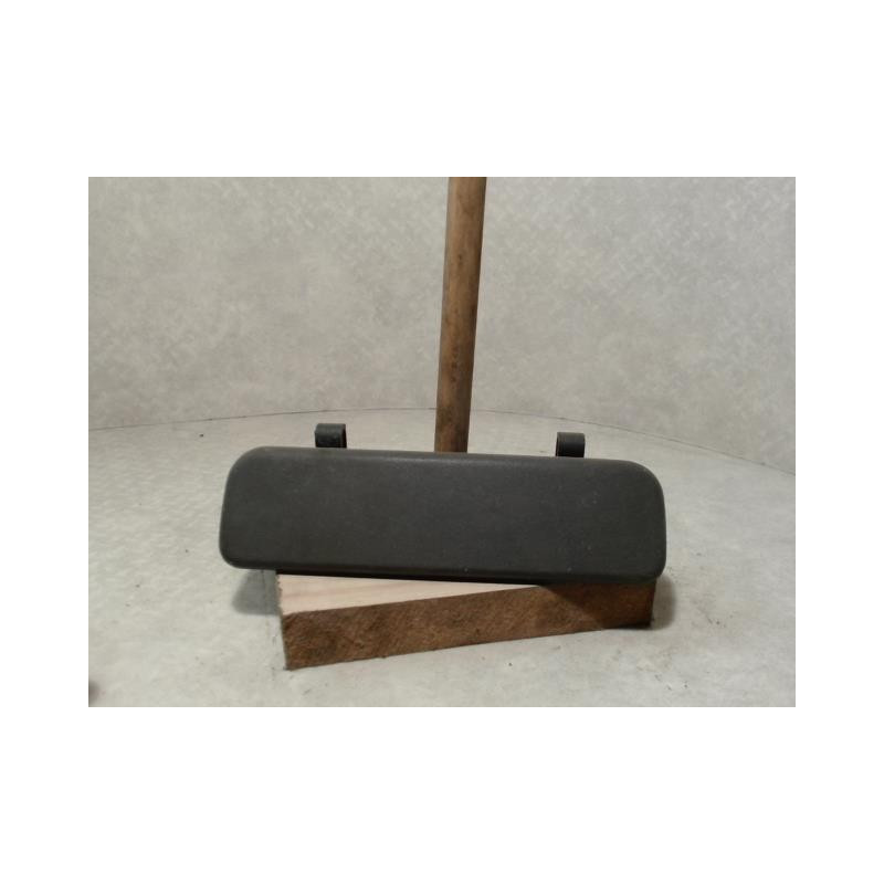 Poignee porte arriere droit RENAULT CLIO 1 PHASE 1 d’occasion