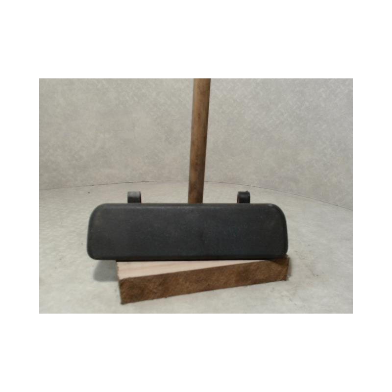 Poignee porte arriere droit RENAULT CLIO 1 PHASE 1 d’occasion