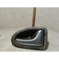 Poignee interieur avant droit RENAULT CLIO 2 PHASE 1 d’occasion