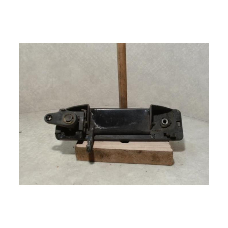Poignee porte avant droit RENAULT R21 PHASE 2 BREAK d’occasion