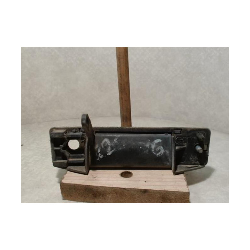 Poignee porte avant gauche RENAULT R25 PHASE 1 d’occasion